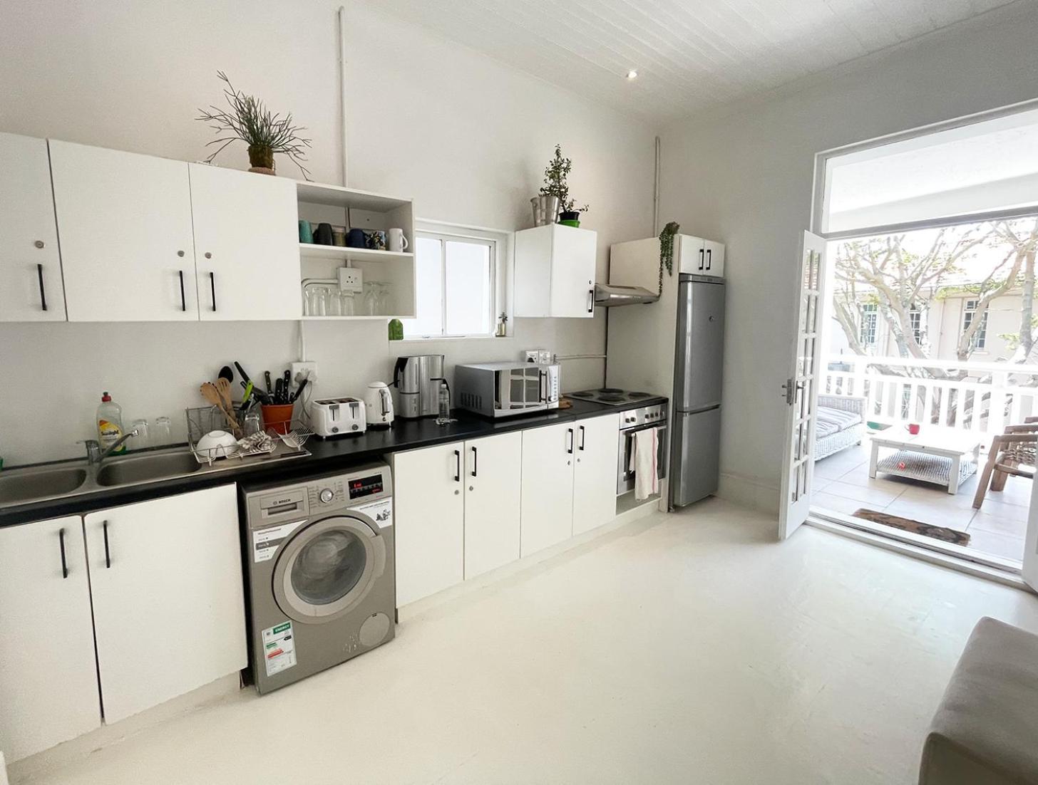 Gut Gelegenes Gaestehaus In Seapoint Apartment